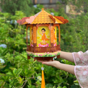 Lồng đèn nhựa Phật Giáo – Lồng đèn Lục giác Mái rồng – Lồng đèn Phật Đản – Kích thước 30×38 – Tự lắp ghép